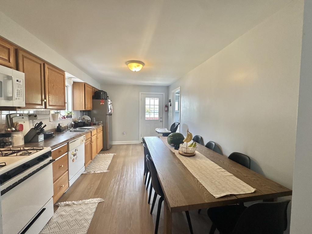 3 bed, 1 bath apartment for rent at 264 Washington St Unit 1, Peabody — photo 14 of 19