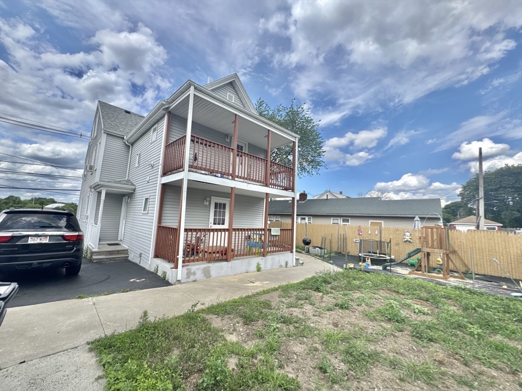 3 bed, 1 bath apartment for rent at 264 Washington St Unit 1, Peabody — photo 16 of 19