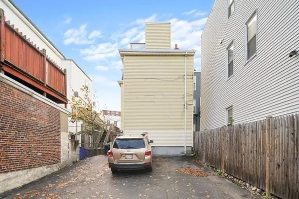 2 bed, 1 bath apartment for rent at 264 Webster Unit 3A, East Boston — photo 20 of 22