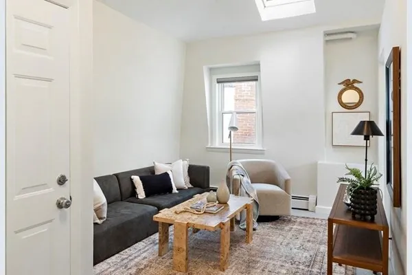 2 bed, 1 bath apartment for rent at 264 Webster Unit 3A, East Boston — photo 3 of 22
