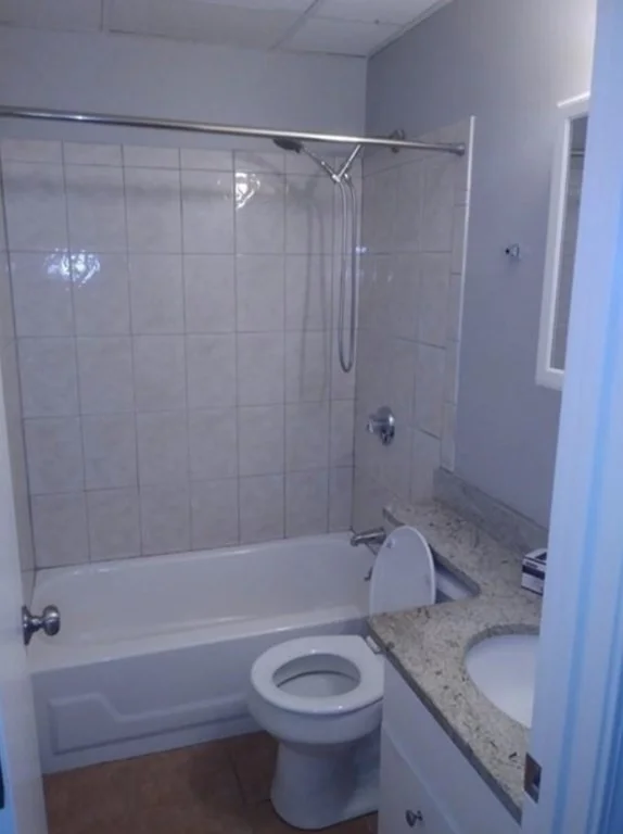 1 bed, 1 bath apartment for rent at 265 Dorchester Unit 3, South Boston — photo 11 of 12