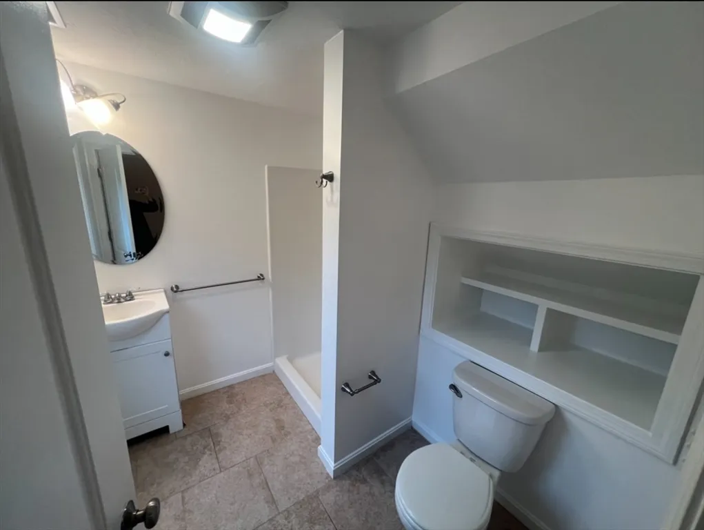 2 bed, 2 bath apartment for rent at 265 Dunstable Rd Unit 1, Tyngsborough — photo 5 of 6