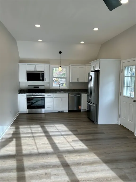 2 bed, 1 bath apartment for rent at 265 Dunstable Rd Unit C, Tyngsborough — photo 5 of 17