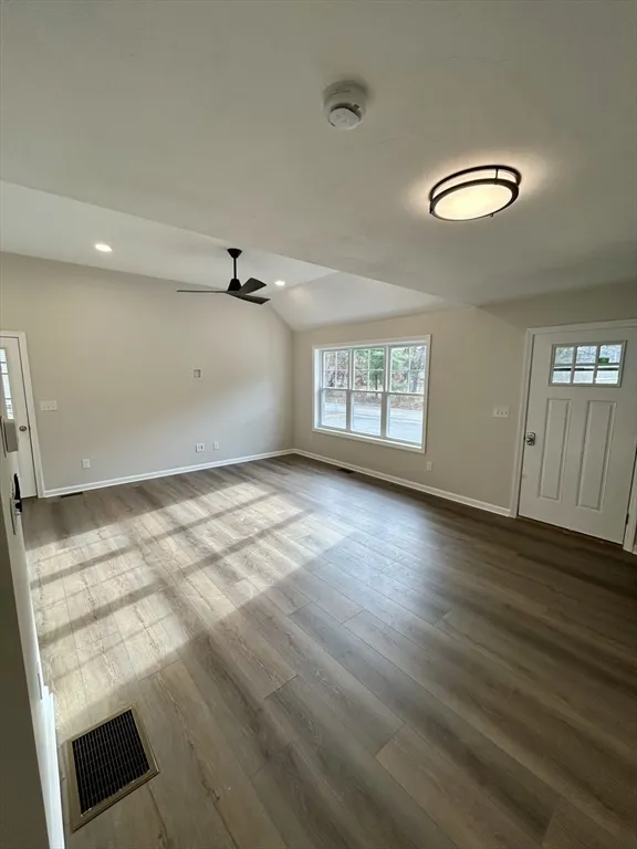2 bed, 1 bath apartment for rent at 265 Dunstable Rd Unit C, Tyngsborough — photo 10 of 17