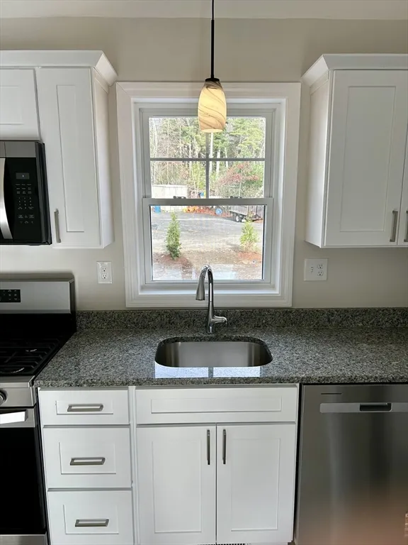 2 bed, 1 bath apartment for rent at 265 Dunstable Rd Unit C, Tyngsborough — photo 7 of 17