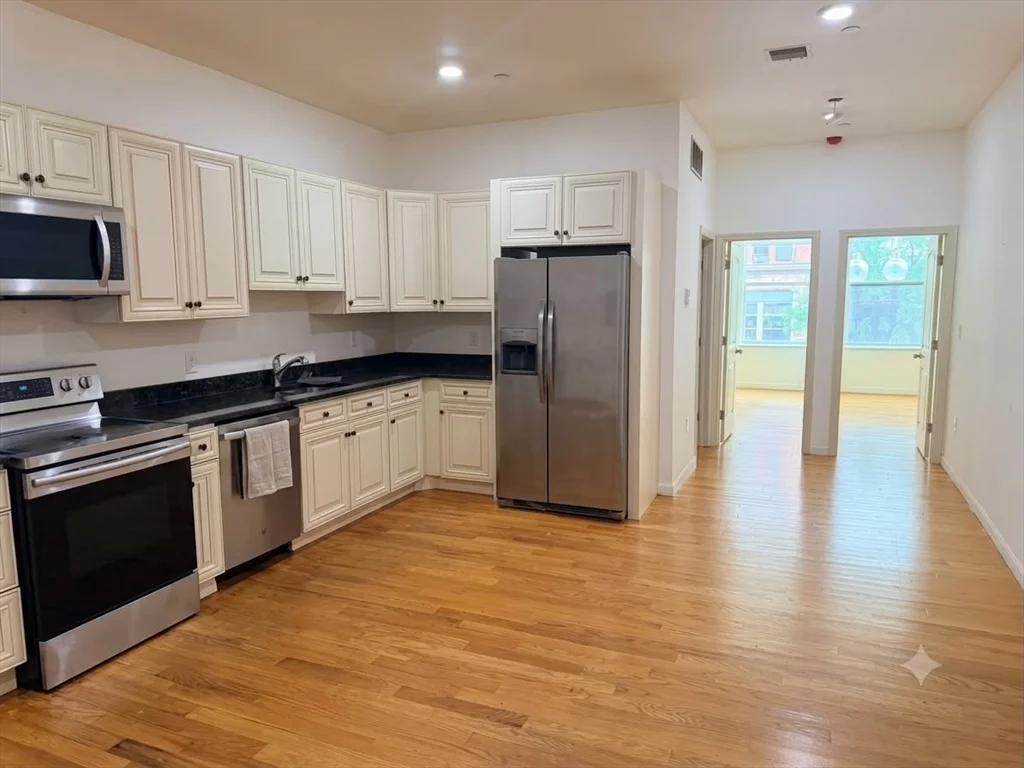 2 bed, 1 bath apartment for rent at 265 Essex St Unit 1A, Lawrence — photo 1 of 7