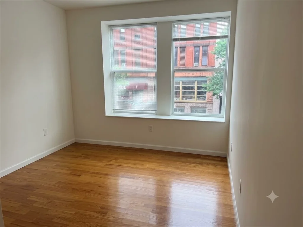 2 bed, 1 bath apartment for rent at 265 Essex St Unit 1A, Lawrence — photo 5 of 7