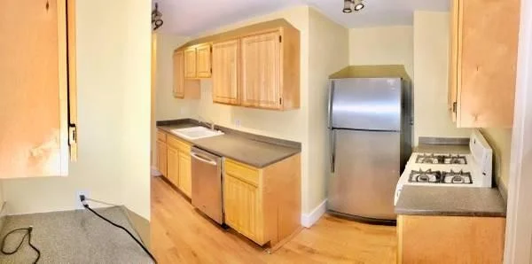 2 bed, 1 bath apartment for rent at 265 Hyde Park Ave Unit 1R, Jamaica Plain — photo 5 of 12