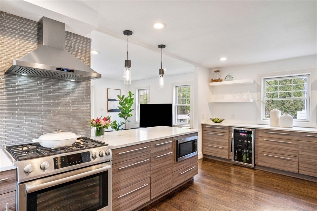 5 bed, 4+ bath apartment for rent at 265 Jackson St, Newton — photo 9 of 38