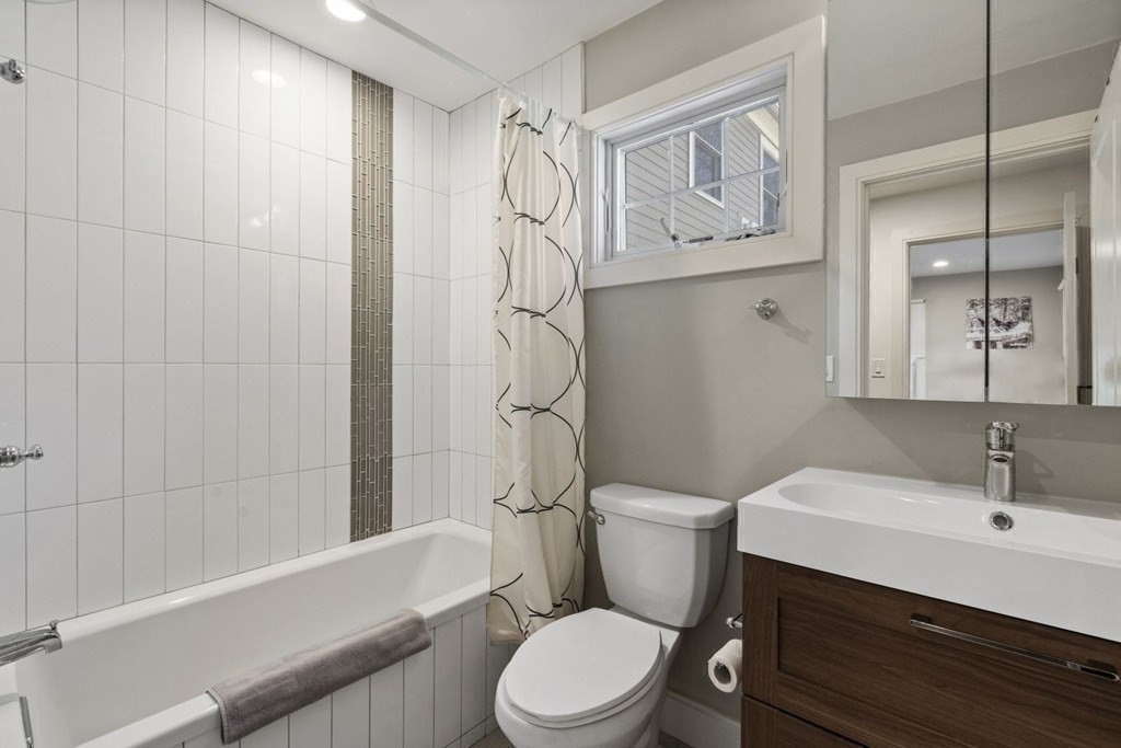 5 bed, 4+ bath apartment for rent at 265 Jackson St, Newton — photo 14 of 38