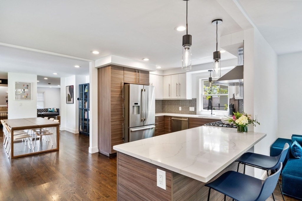 5 bed, 4+ bath apartment for rent at 265 Jackson St, Newton — photo 5 of 38