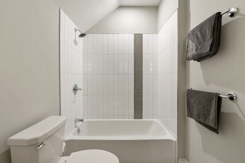 5 bed, 4+ bath apartment for rent at 265 Jackson St, Newton — photo 22 of 38