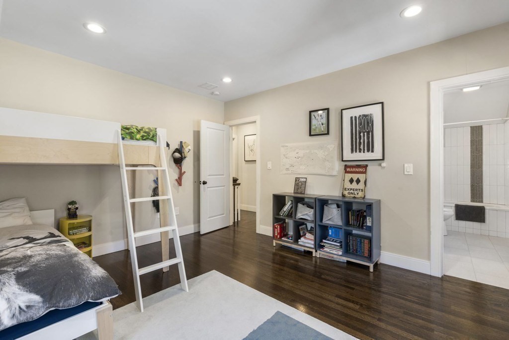 5 bed, 4+ bath apartment for rent at 265 Jackson St, Newton — photo 20 of 38