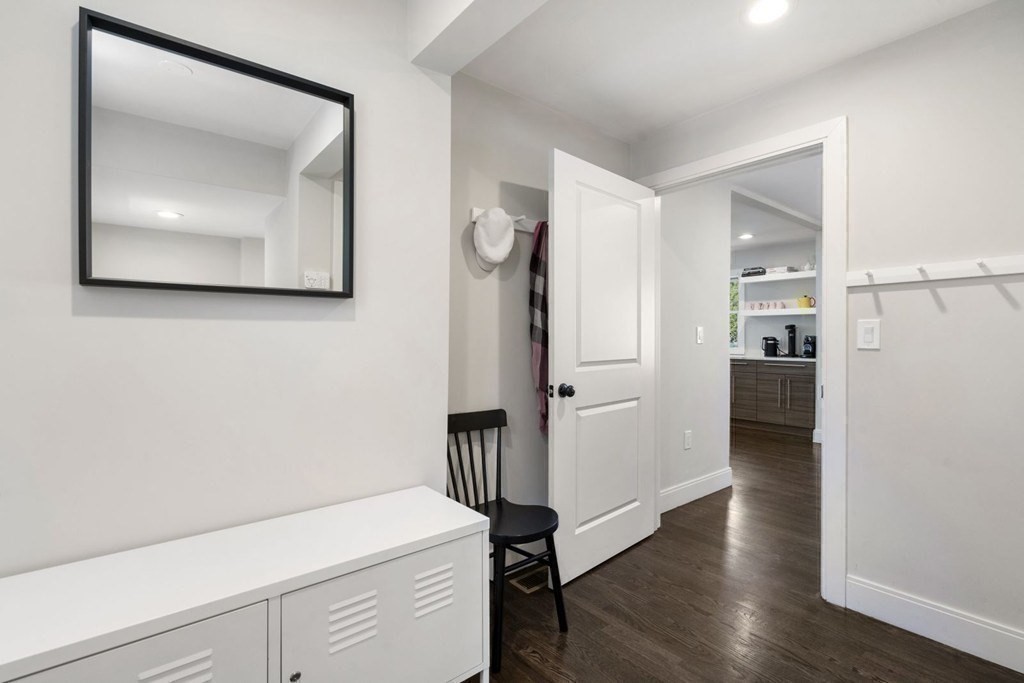 5 bed, 4+ bath apartment for rent at 265 Jackson St, Newton — photo 15 of 38