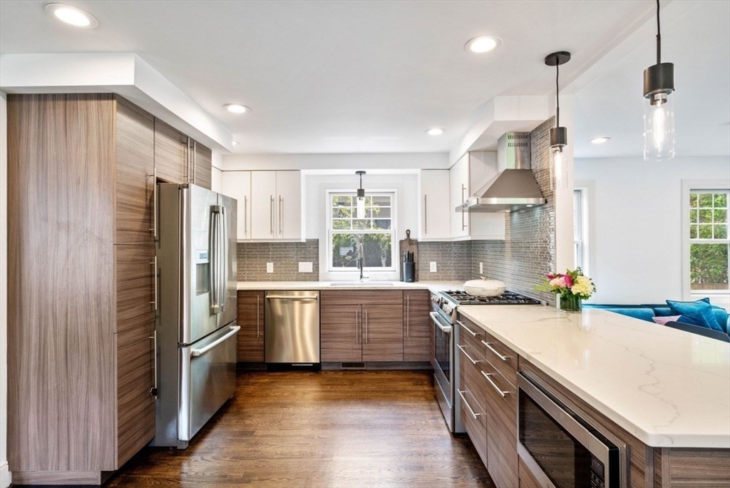 5 bed, 4+ bath apartment for rent at 265 Jackson St, Newton — photo 8 of 38