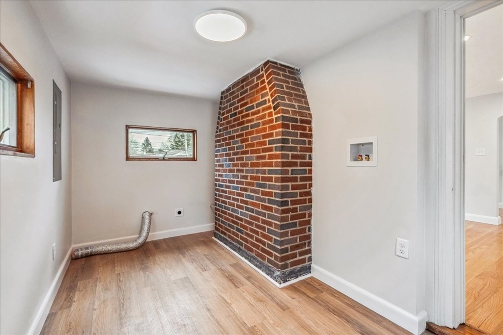 2 bed, 1 bath apartment for rent at 265 Lowell Unit 2, Waltham — photo 6 of 10