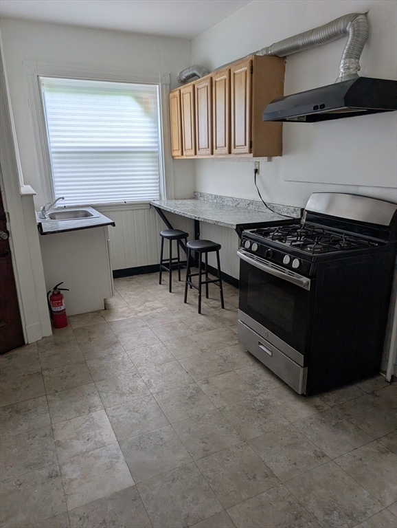 3 bed, 1 bath apartment for rent at 265 Park Unit 1, Dorchester — photo 3 of 3