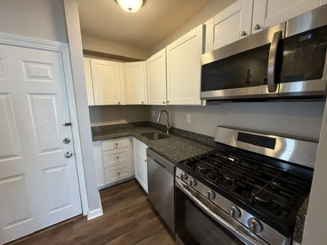 2 bed, 1 bath apartment for rent at 266-274 River St Unit 274#2, Waltham