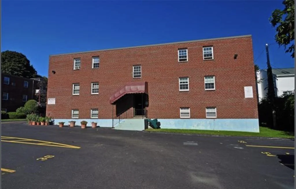 2 bed, 1 bath apartment for rent at 266 Albion St Unit 11, Wakefield — photo 11 of 14