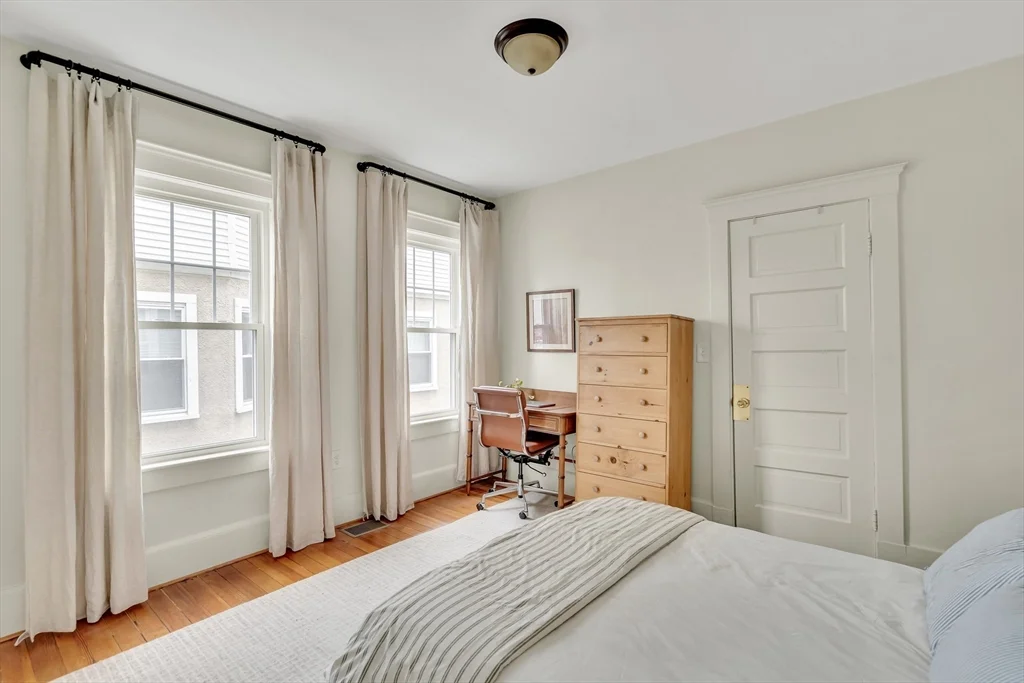 2 bed, 1 bath apartment for rent at 266 Belmont St Unit 1, Watertown — photo 17 of 25