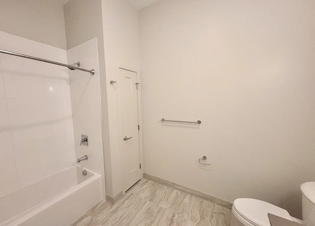 2 bed, 1 bath apartment for rent at 266 Canal St Unit 1215, Glenwood — photo 9 of 29