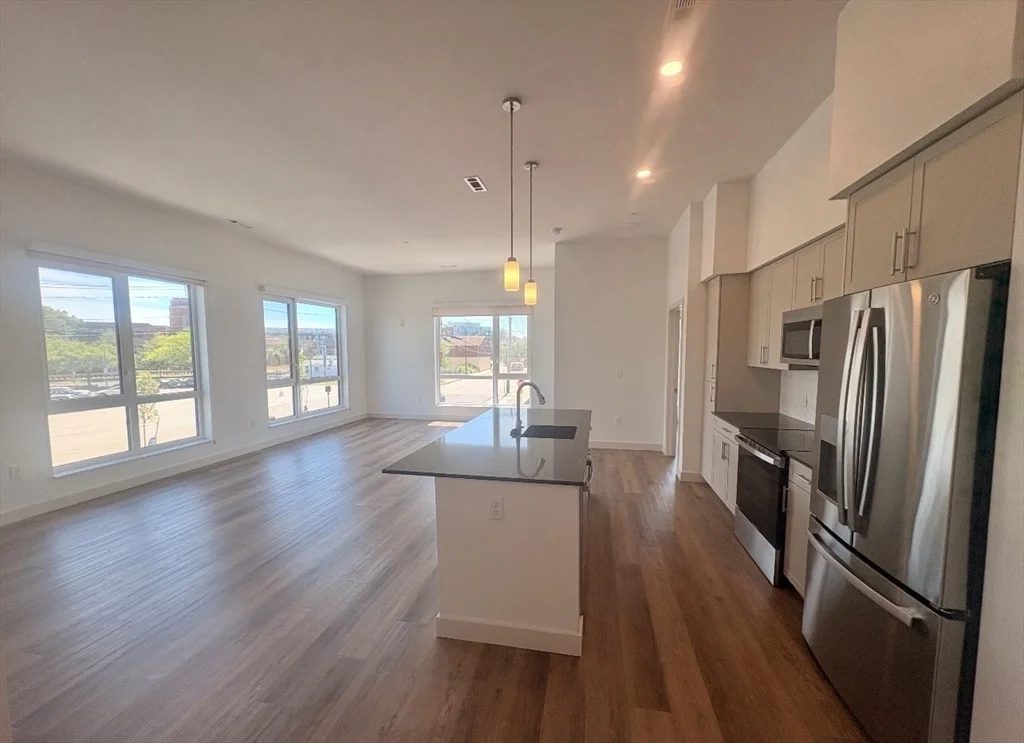 2 bed, 1 bath apartment for rent at 266 Canal St Unit 1215, Glenwood — photo 1 of 29