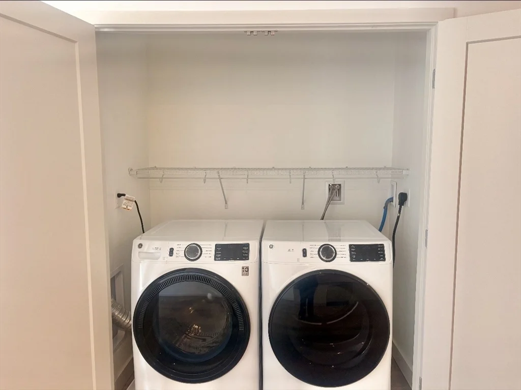1 bed, 1 bath apartment for rent at 266 Canal St Unit 2310, Glenwood — photo 10 of 21