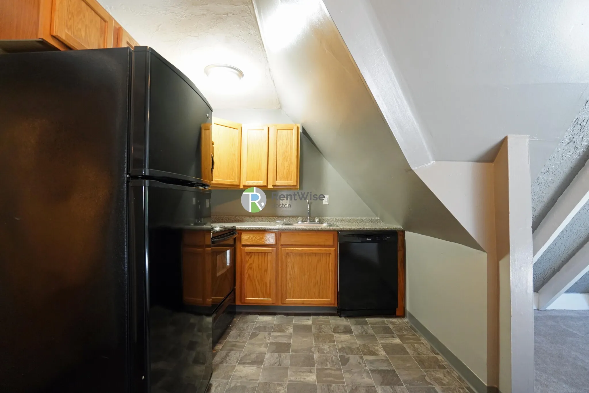 3 bed, 2 bath apartment for rent at 266 Chestnut Hill Ave Unit 6, Brighton — photo 5 of 25