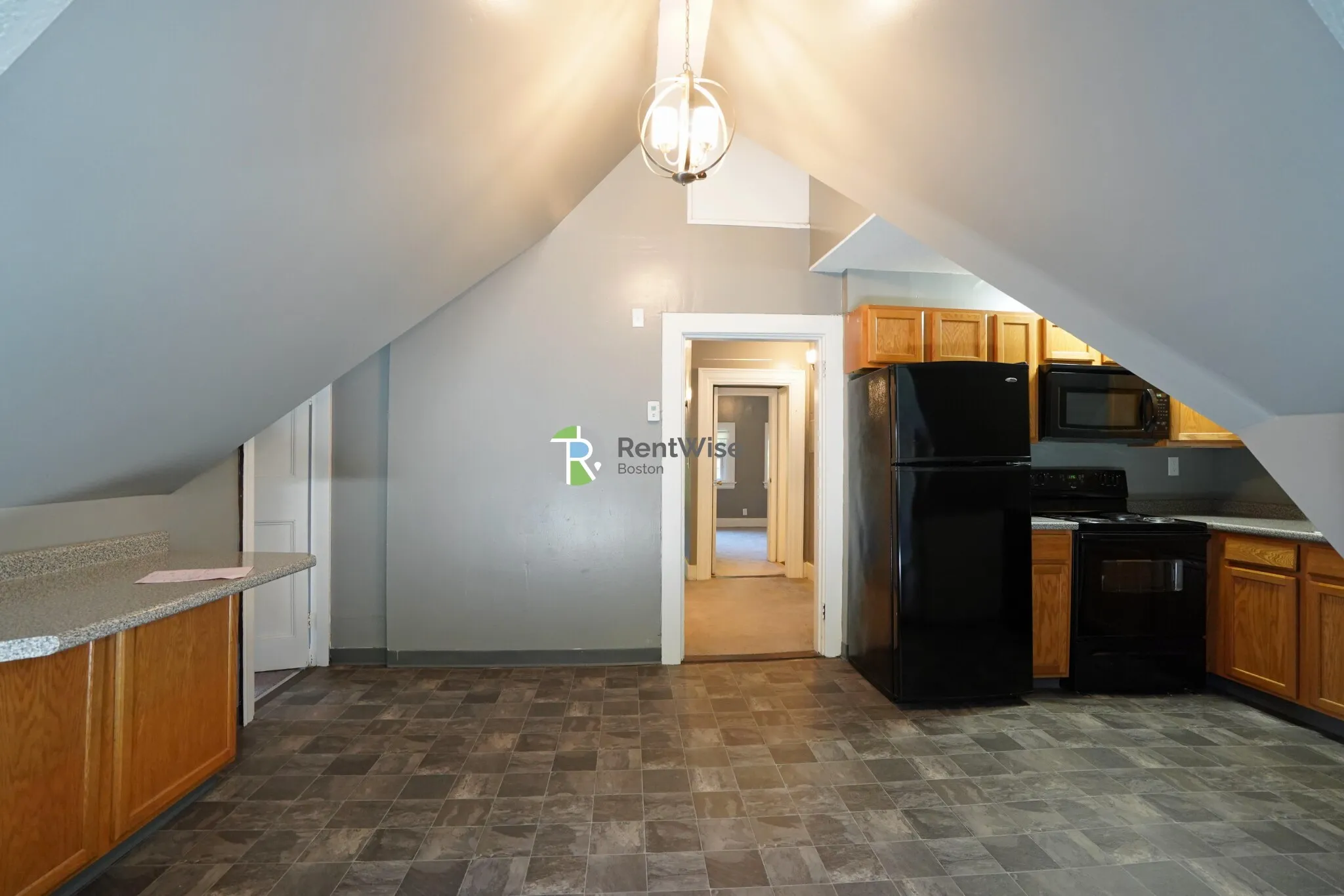 3 bed, 2 bath apartment for rent at 266 Chestnut Hill Ave Unit 6, Brighton — photo 6 of 25