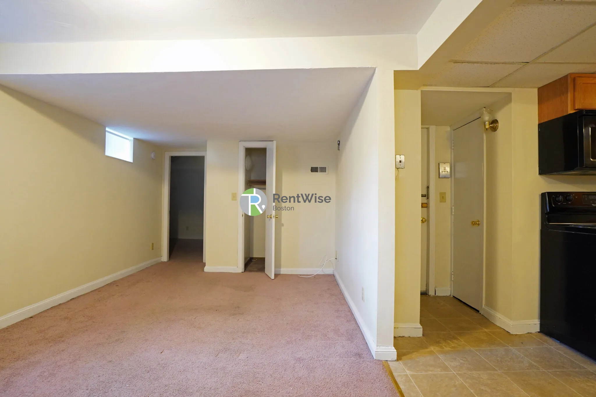1 bed, 1 bath apartment for rent at 266 Chestnut Hill Ave Unit A, Brighton — photo 2 of 16