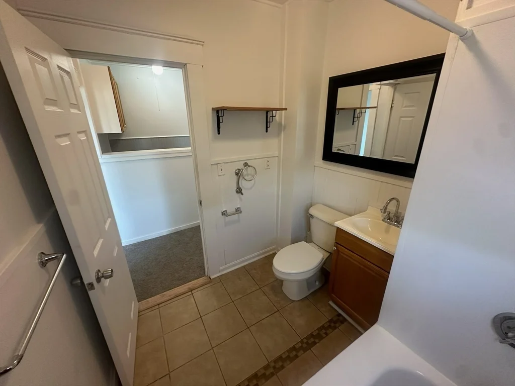 3 bed, 1 bath apartment for rent at 266 Hilldale Ave Unit 3, Haverhill — photo 5 of 8