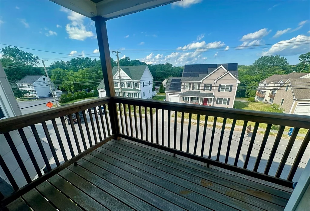 3 bed, 1 bath apartment for rent at 266 Hilldale Ave Unit 3, Haverhill — photo 8 of 8