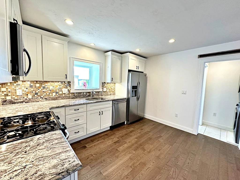 2 bed, 1 bath apartment for rent at 266 Lexington St Unit 3, East Boston — photo 9 of 29