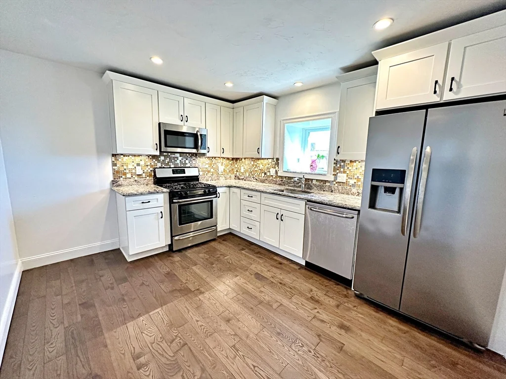 2 bed, 1 bath apartment for rent at 266 Lexington St Unit 3, East Boston — photo 7 of 29