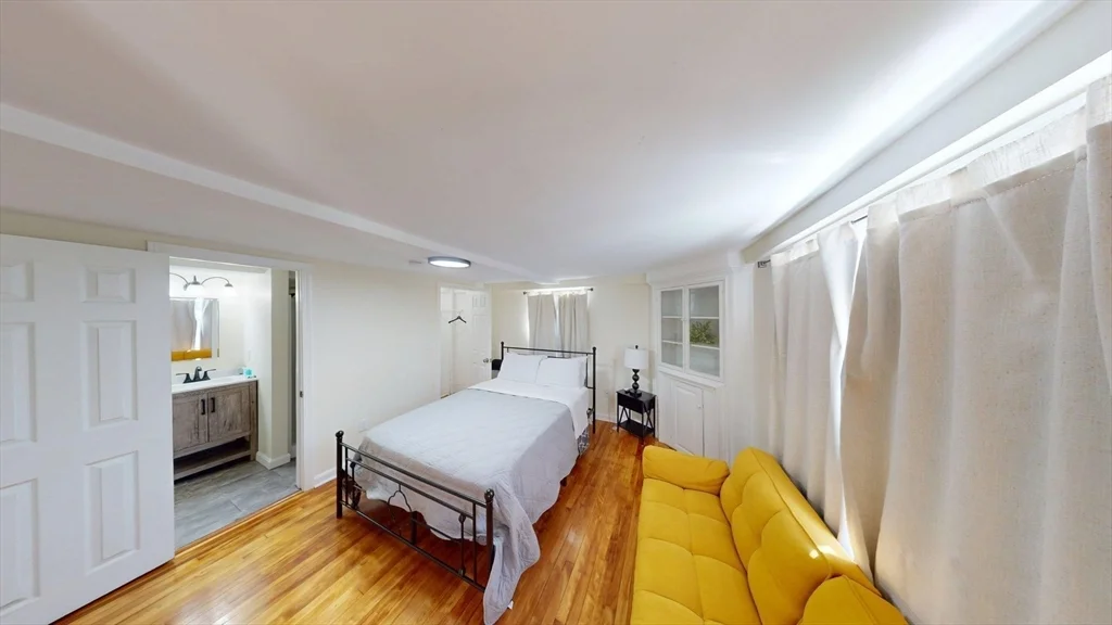 4 bed, 4+ bath apartment for rent at 266 Webster St, Worcester — photo 16 of 29