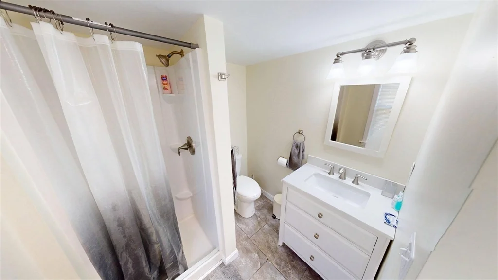 4 bed, 4+ bath apartment for rent at 266 Webster St, Worcester — photo 24 of 29