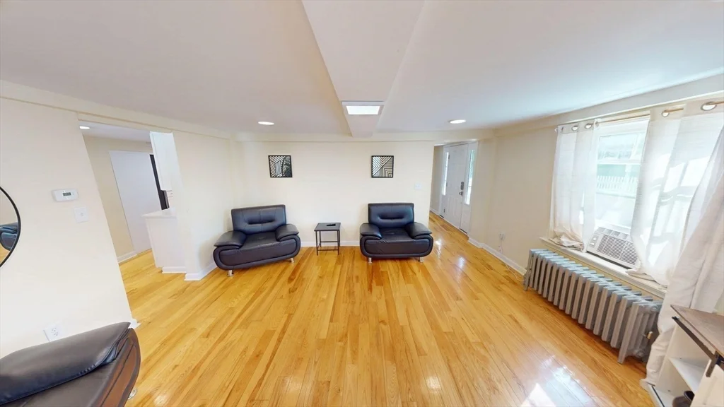 4 bed, 4+ bath apartment for rent at 266 Webster St, Worcester — photo 2 of 29