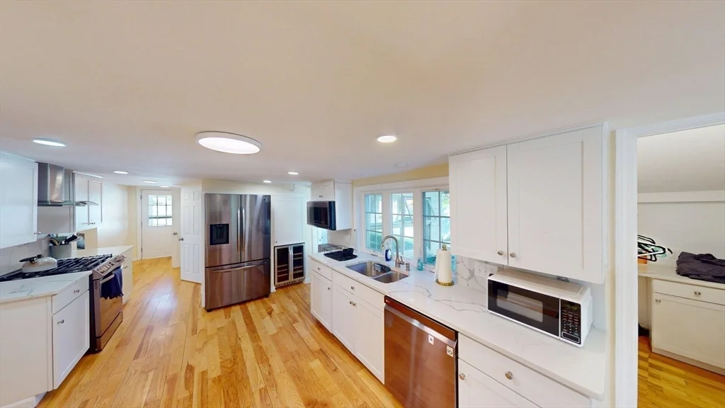 4 bed, 4+ bath apartment for rent at 266 Webster St, Worcester — photo 7 of 29