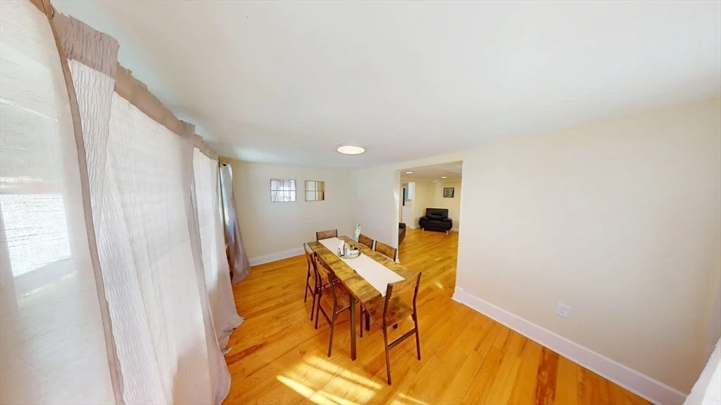 4 bed, 4+ bath apartment for rent at 266 Webster St, Worcester — photo 5 of 29