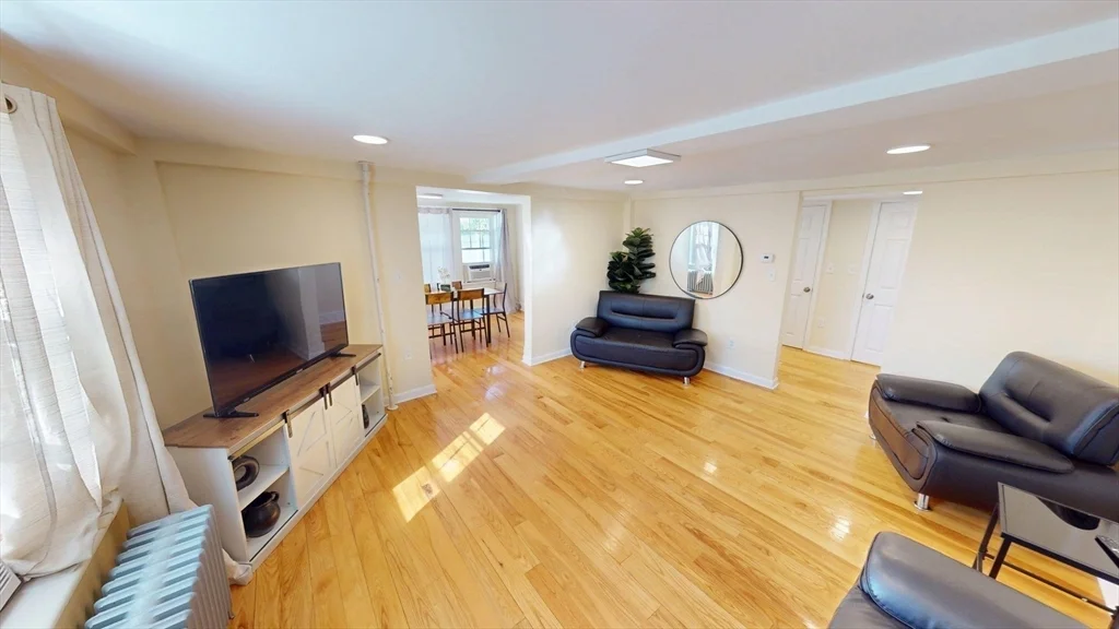 4 bed, 4+ bath apartment for rent at 266 Webster St, Worcester — photo 1 of 29