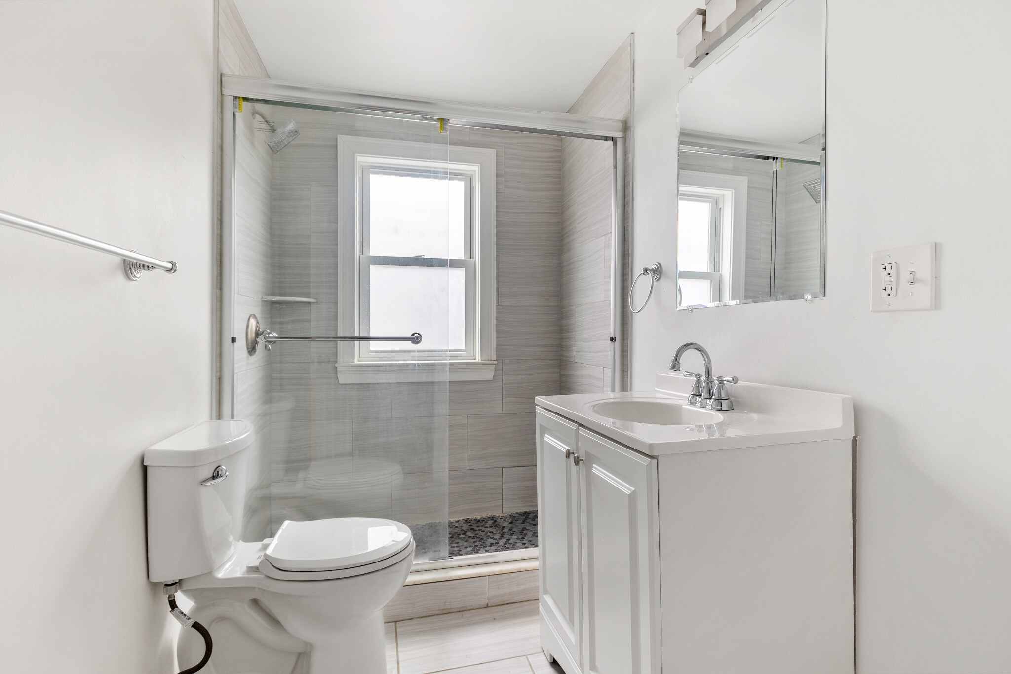 2 bed, 1 bath apartment for rent at 266 Willow Ave Unit 3, Powder House Square — photo 6 of 6