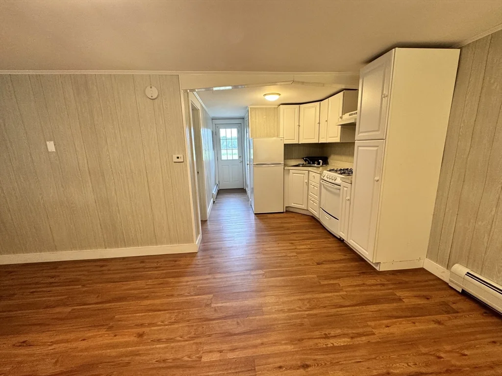 1 bed, 1 bath apartment for rent at 2667 Cranberry Hwy Unit 1A, Wareham — photo 7 of 20