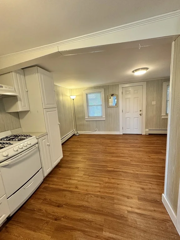 1 bed, 1 bath apartment for rent at 2667 Cranberry Hwy Unit 1A, Wareham — photo 8 of 20
