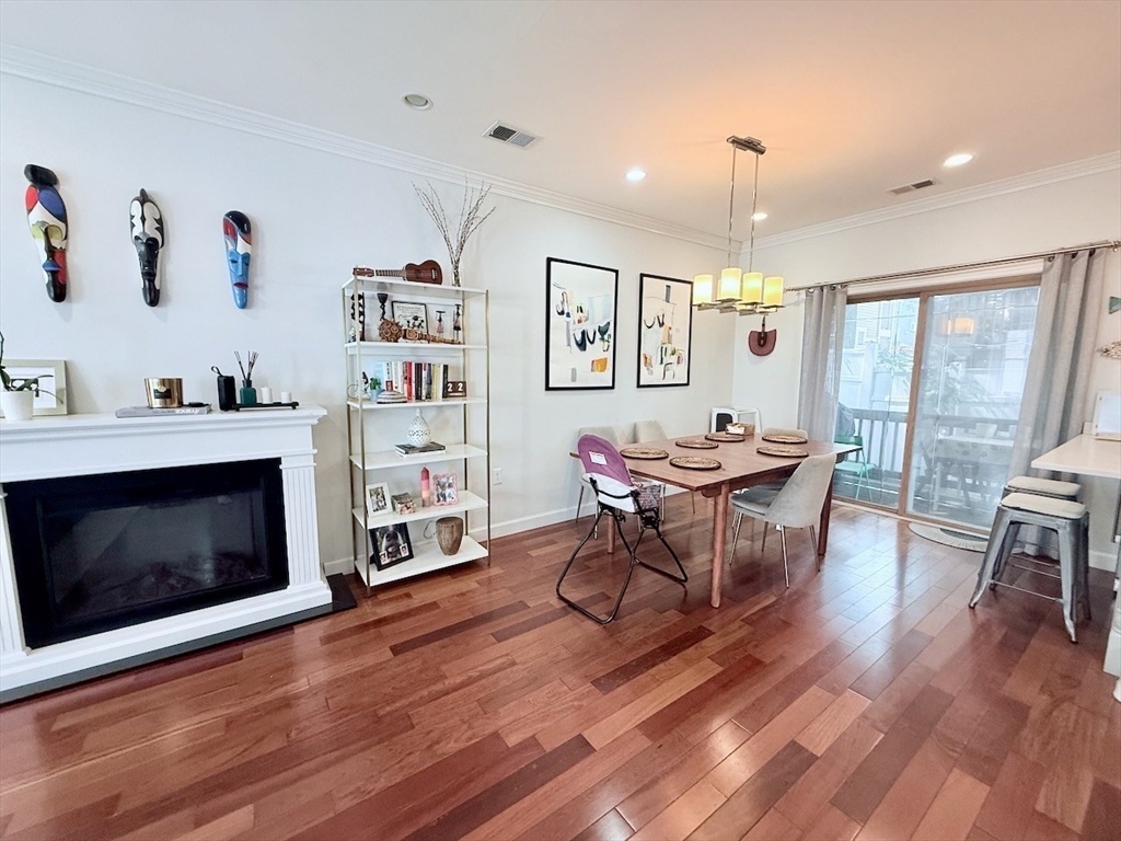 3 bed, 2 bath apartment for rent at 267 Bolton St Unit 267, South Boston — photo 4 of 18