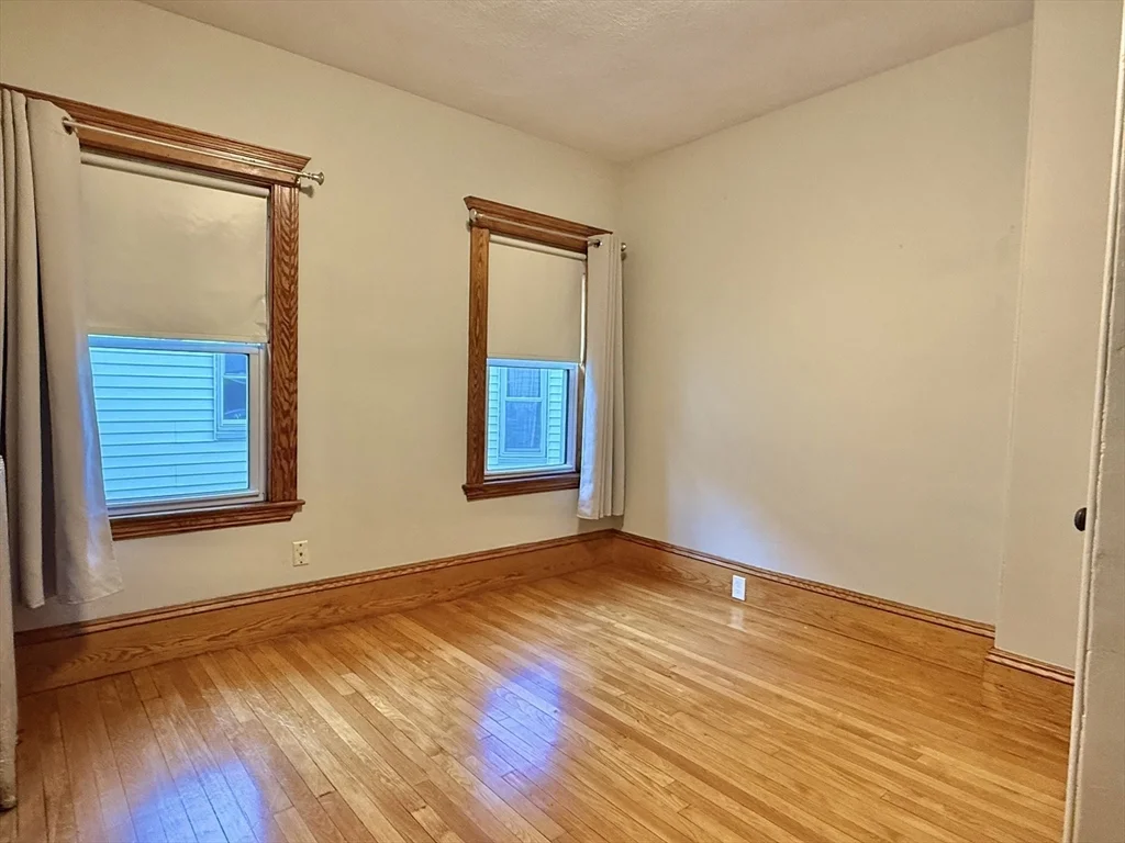 3 bed, 1 bath apartment for rent at 267 Boston Ave Unit 2, Tufts University — photo 10 of 19