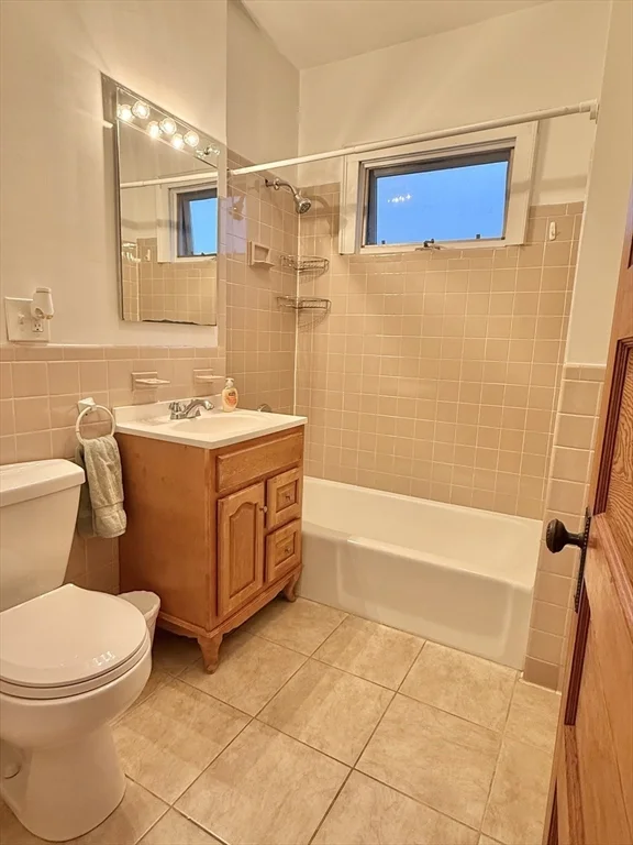 3 bed, 1 bath apartment for rent at 267 Boston Ave Unit 2, Tufts University — photo 12 of 19