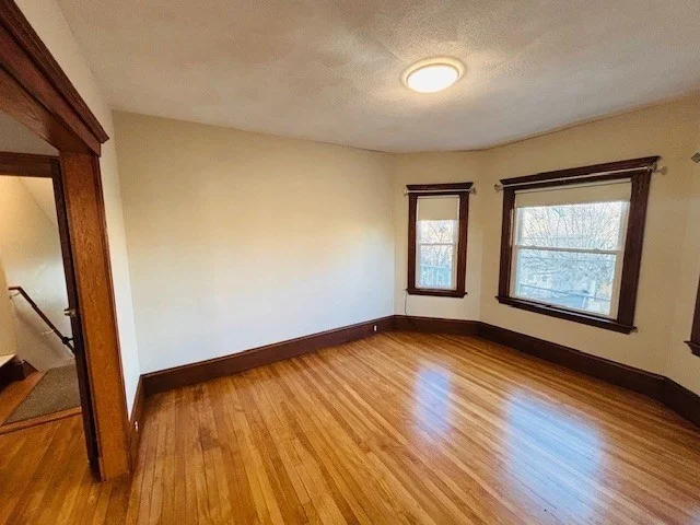 3 bed, 1 bath apartment for rent at 267 Boston Ave Unit 2, Tufts University — photo 4 of 19