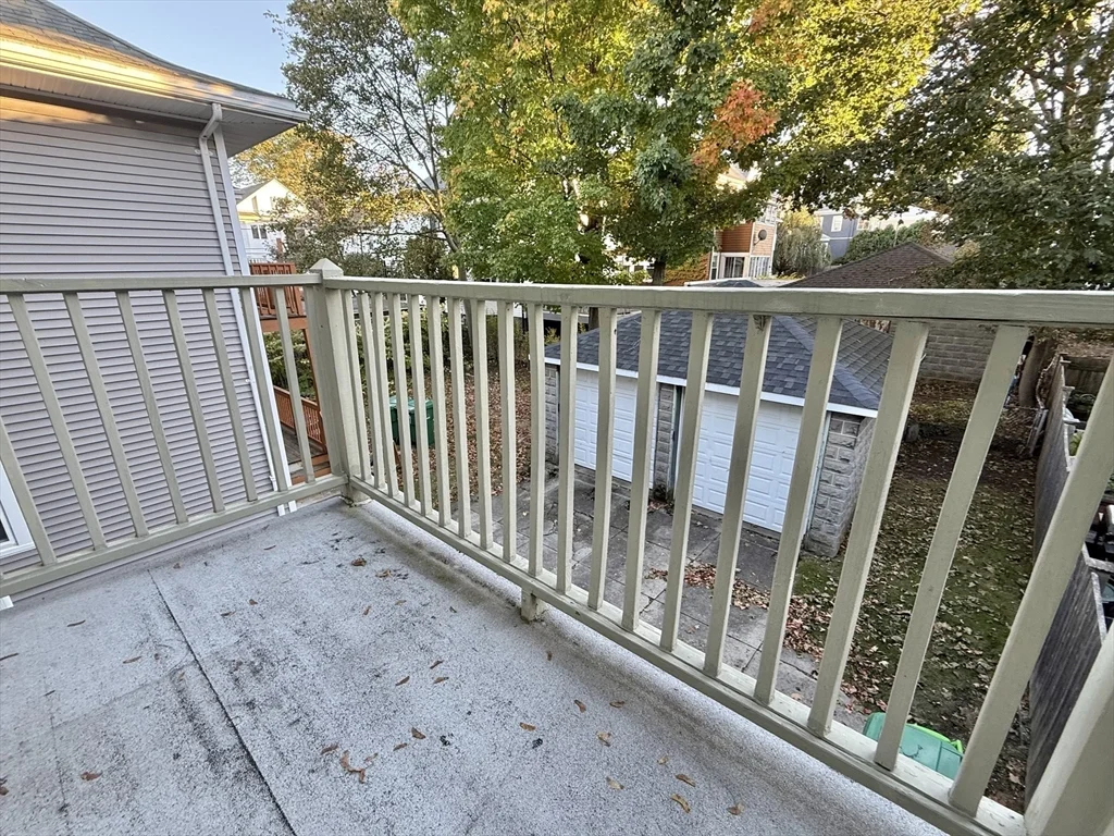 3 bed, 1 bath apartment for rent at 267 Boston Ave Unit 2, Tufts University — photo 18 of 19