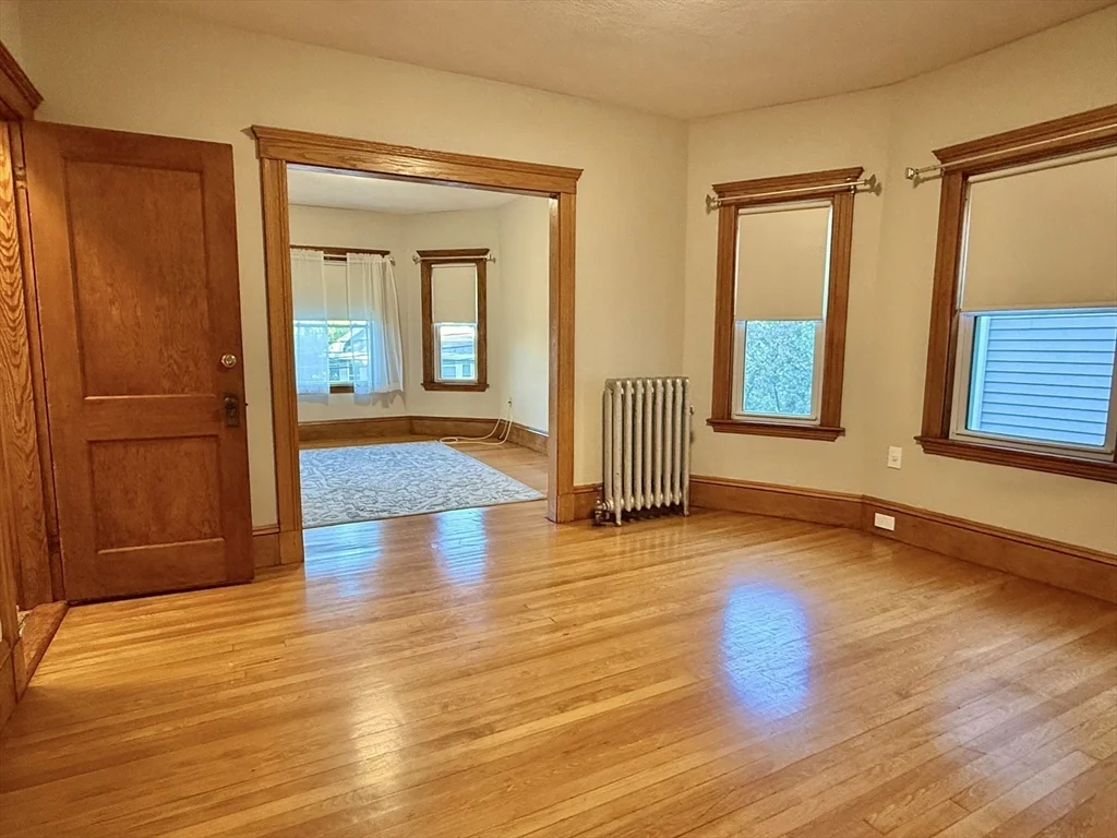 3 bed, 1 bath apartment for rent at 267 Boston Ave Unit 2, Tufts University — photo 3 of 19