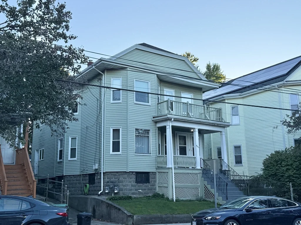 3 bed, 1 bath apartment for rent at 267 Boston Ave Unit 2, Tufts University